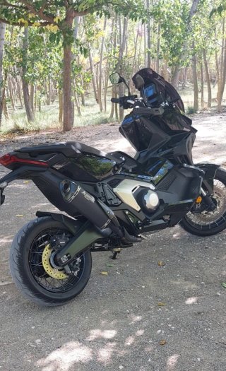 Honda X-ADV 750 Negra