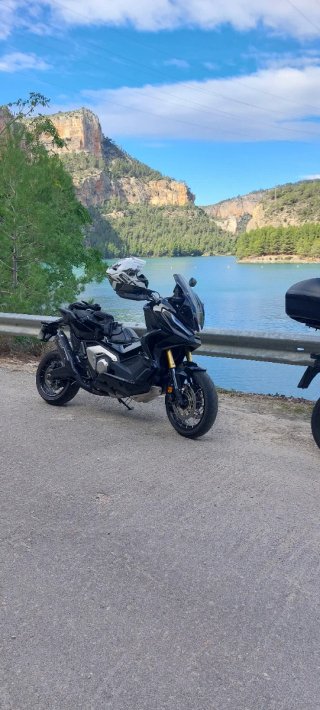 Honda X-ADV 750 Negra