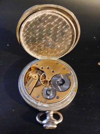 Reloj de Bolsillo Piezas. Descripción