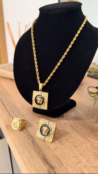 Juego Versace laminado en  Oro 18k