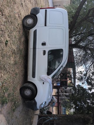 Nissan Kubistar 2004