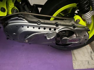 Yamaha Jog R Scooter Negra y Amarilla