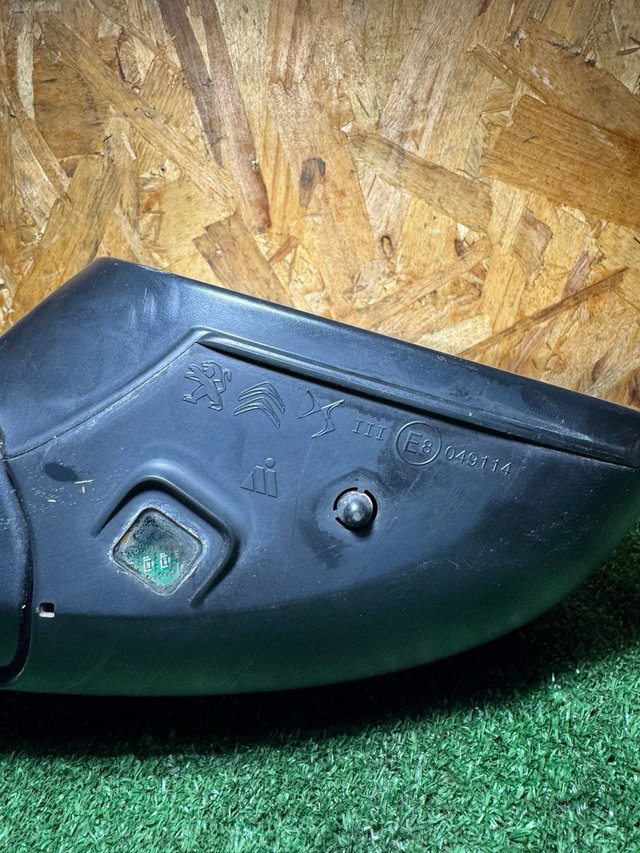Espejo Retrovisor Derecho Jeep Avenger