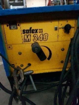 - MÁQUINA DE SOLDAR Y DE TIC