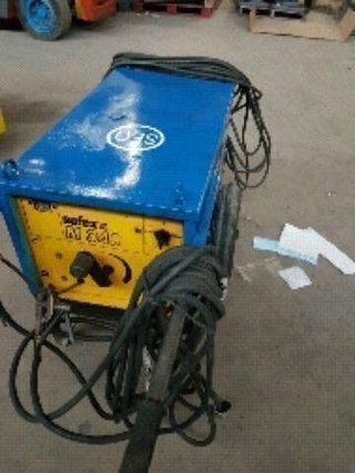 - MÁQUINA DE SOLDAR Y DE TIC