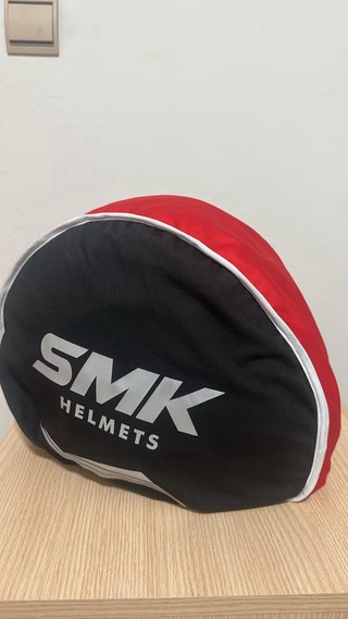 Casco SMK Helmets Nuevo