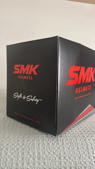 Casco SMK Helmets Nuevo