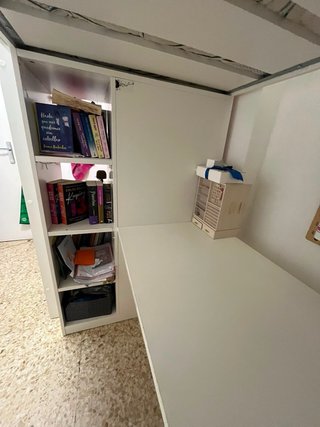 Juego de dormitorio con escritorio y armario