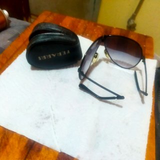 Gafas de sol Ferrari antiguas plegables