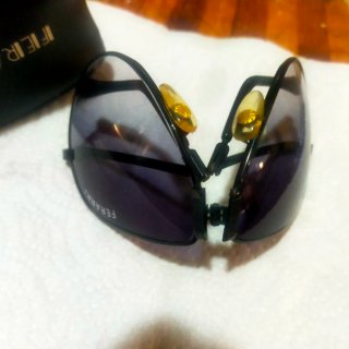 Gafas de sol Ferrari antiguas plegables