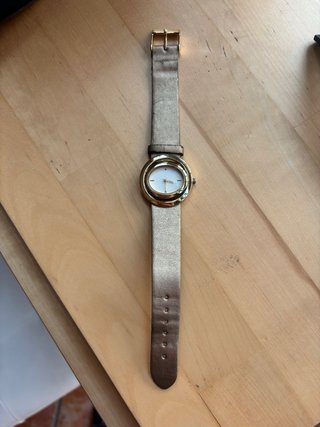 Set de 3 relojes: dorado y negro