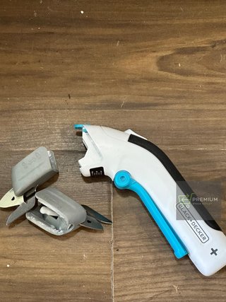 BLACK+DECKER Tijeras 3,6v, Gatillo extralargo