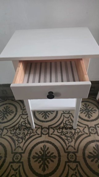 Mesita de noche IKEA Hemnes blanca