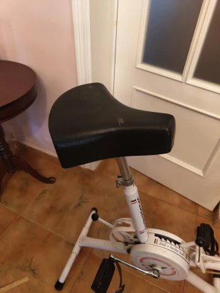 Bicicleta Estática Cyclo-Static Blanca