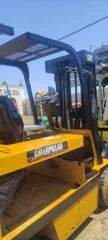 CARRETILLA ELETRICA CARTERPILLAS 2500