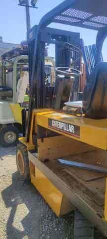 CARRETILLA ELETRICA CARTERPILLAS 2500