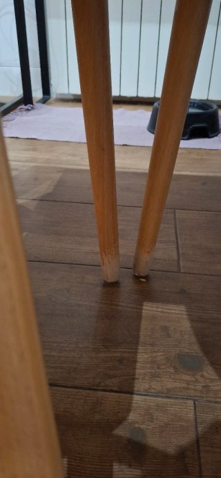Juego de 4 sillas negras y madera