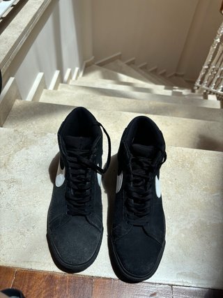 Nike Blazer Mid de ante (suede), en color negro