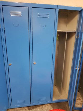 Taquillas metálicas azules