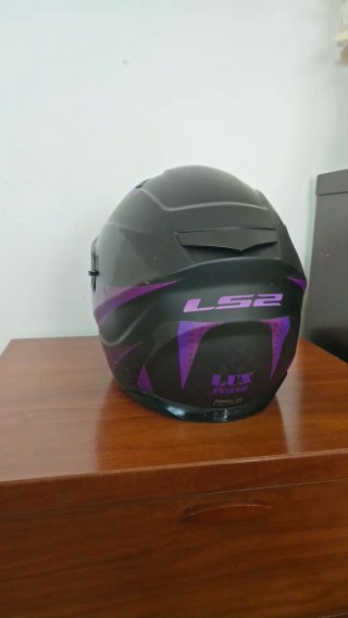 Casco L52 Talla M Negro y Morado