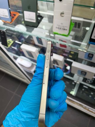 iPhone 15 Pro 256GB Natural Titanium