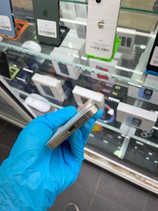 iPhone 15 Pro 256GB Natural Titanium