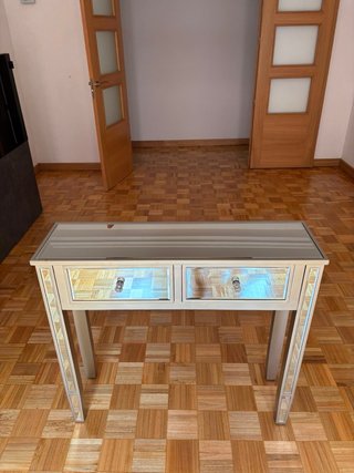 Mesa tocador espejo y madera