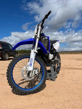 Yamaha Motocross Azul y Blanca