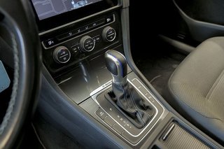 Volkswagen Golf   e ePower 100 kW 136CV