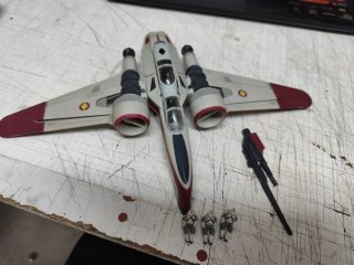 Nave Star Wars ARC-170 con figuras