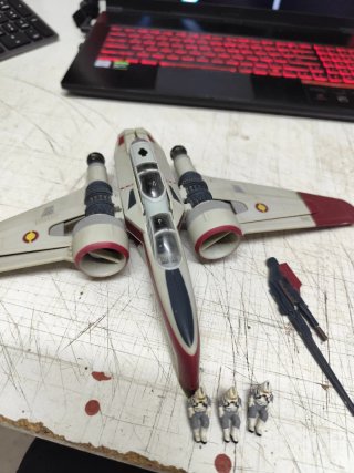Nave Star Wars ARC-170 con figuras