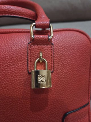 Bolso Loewe Rojo