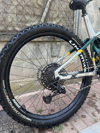 Mondraker Superfoxy R Enduro 2025
