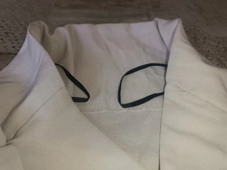 Top beige/blanco con cremallera