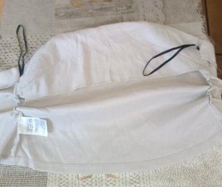 Top beige/blanco con cremallera
