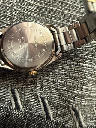 Reloj Casio MTP-1302P bicolor