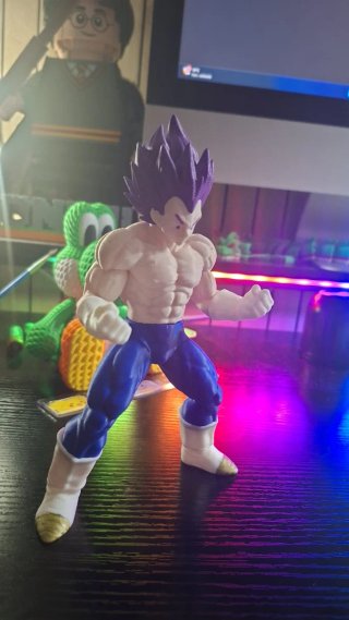 Figura Vegeta Saiyan Armadura
