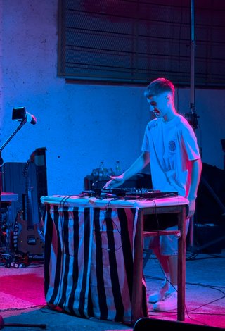 DJ Profesional para Eventos, Fiestas, Peñas y Pubs