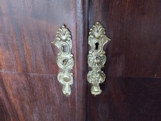 Armario antiguo 4 puertas chapado caoba