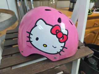 Casco de bici rosa Hello Kitty