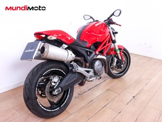 DUCATI MONSTER 696
