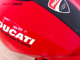 DUCATI MONSTER 696