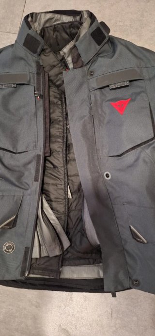 Cazadora Dainese talla L (54) Splugen 3L D-Dry