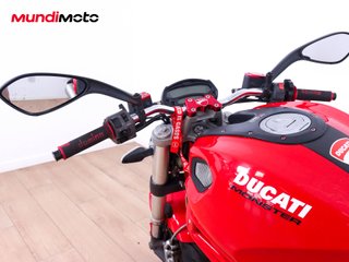 DUCATI MONSTER 696