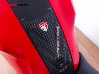 DUCATI MONSTER 696