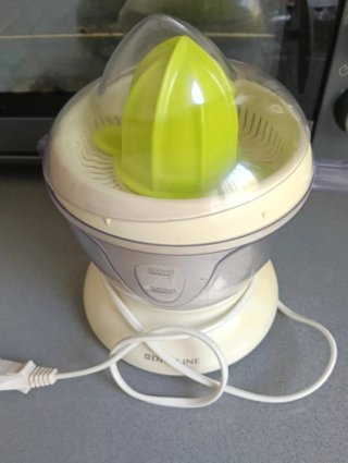 Exprimidor eléctrico ODINE
