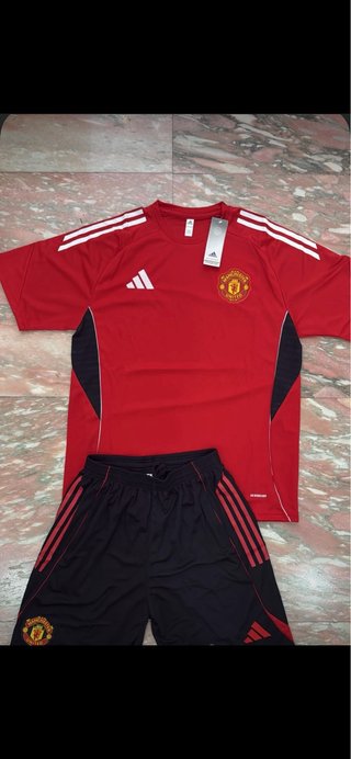 Completo Manchester United Adidas Rosso Nero