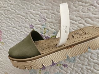 Sandalias verdes y blancas talla 36