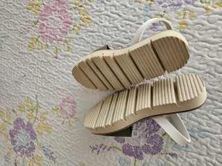 Sandalias verdes y blancas talla 36