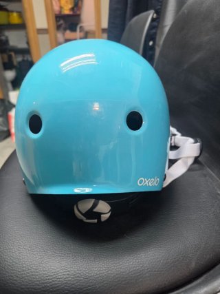 Casco de patines azul